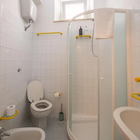 Appartement Raffaello 3 *